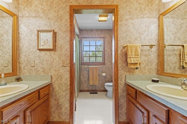 6962 Mapleridge Circle NW, Canton, OH 44718