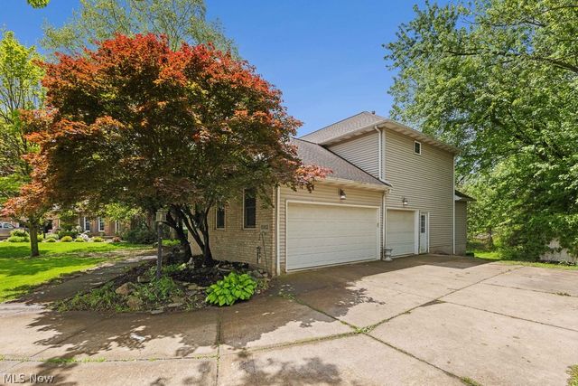 6962 Mapleridge Circle NW, Canton, OH 44718