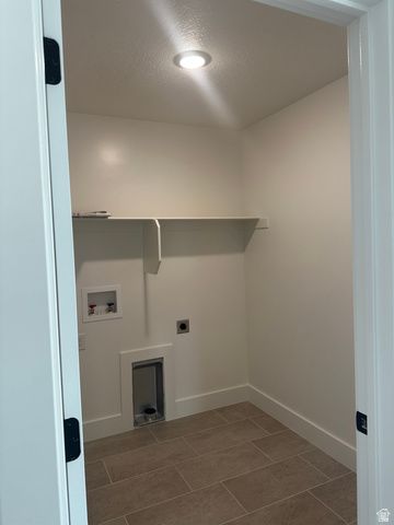 2414 W SANTA FE DR, Mapleton, UT 84664