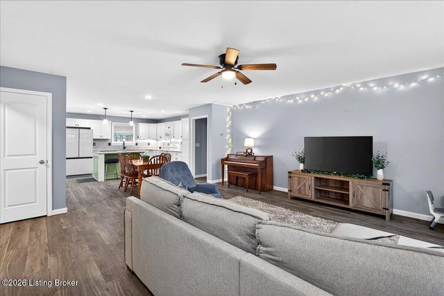 31 Wallace Ave, Shelbyville, KY 40065