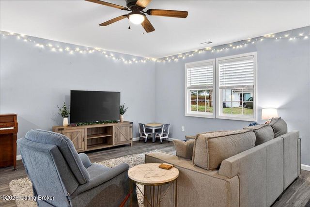 31 Wallace Ave, Shelbyville, KY 40065