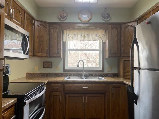 1413 21st Street S, Fargo, ND 58103