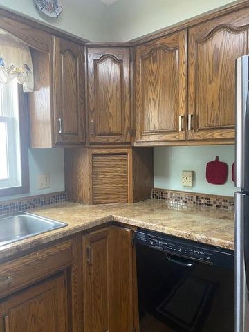 1413 21st Street S, Fargo, ND 58103