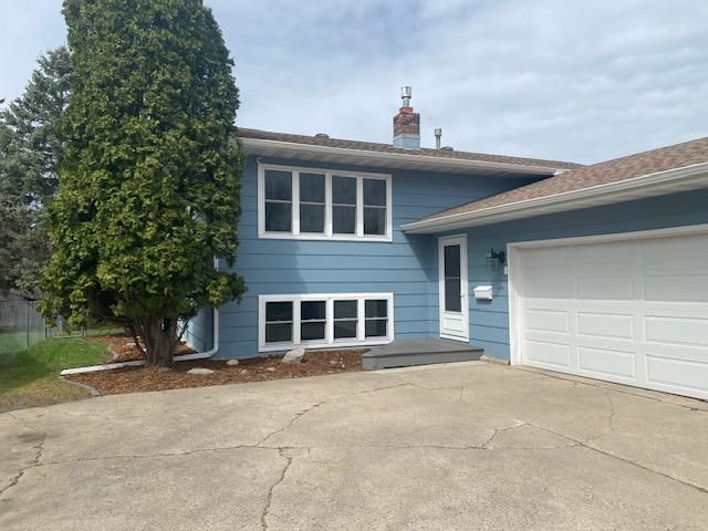 1413 21st Street S, Fargo, ND 58103