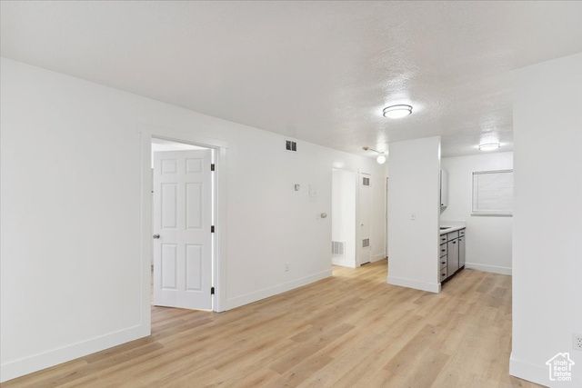 5630 S MEADOW LN #175, South Ogden, UT 84403