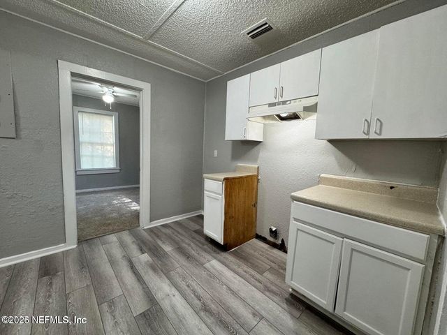 540 E 56TH Street, Jacksonville, FL 32208