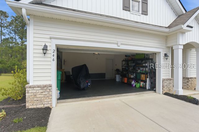 246 Lombards Mill Ln, Bluffton, SC 29909