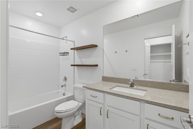 6808 Warthog Avenue, Las Vegas, NV 89156