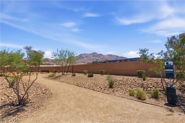 6808 Warthog Avenue, Las Vegas, NV 89156