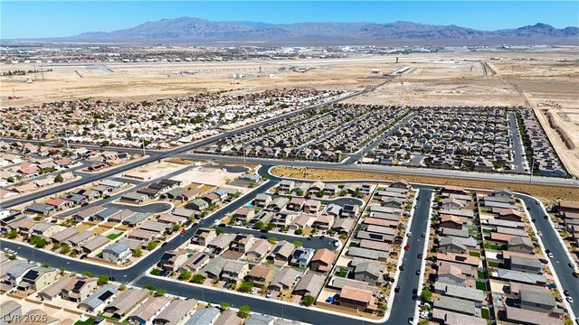 6808 Warthog Avenue, Las Vegas, NV 89156