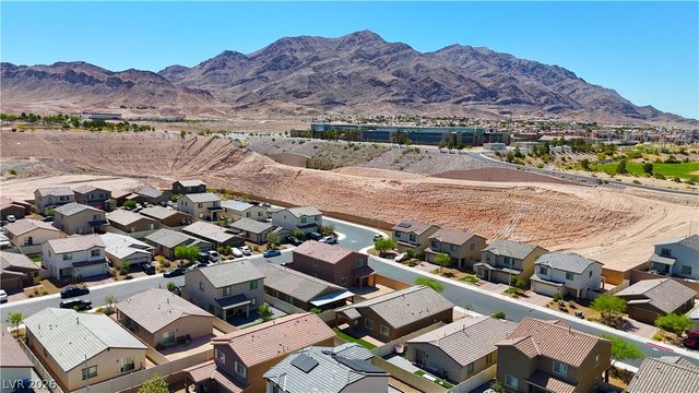 6808 Warthog Avenue, Las Vegas, NV 89156