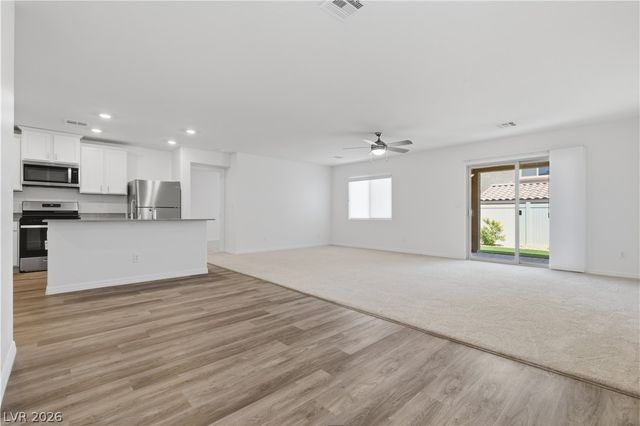 6808 Warthog Avenue, Las Vegas, NV 89156