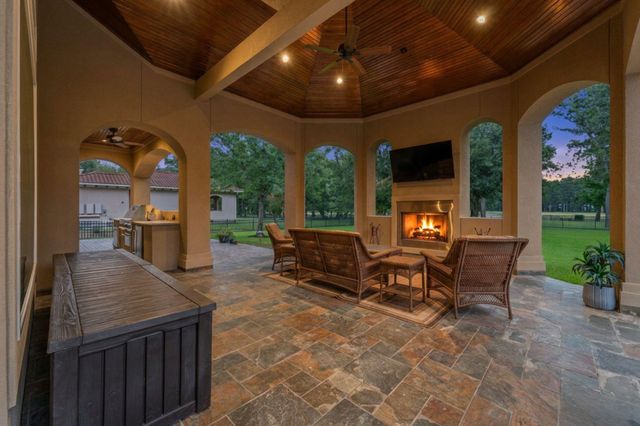 28427 Woodsons Lake Drive, Spring, TX 77386