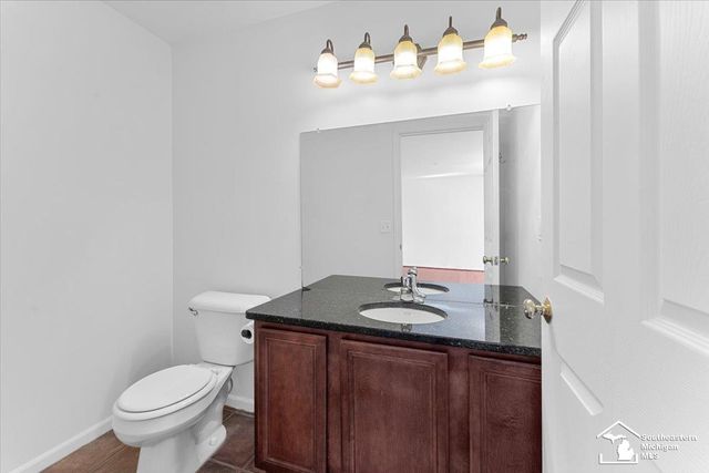 2767 Riverside Drive, Trenton, MI 48173