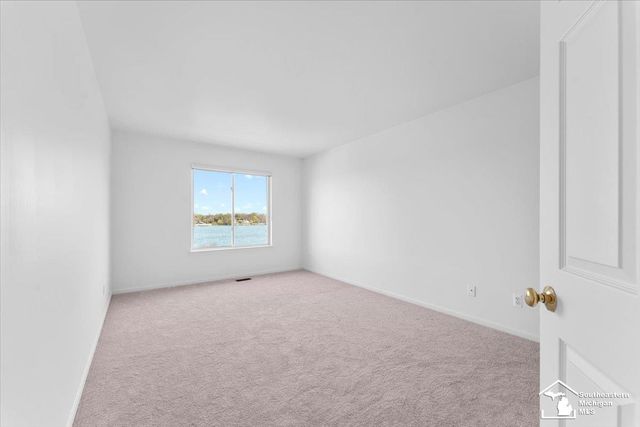 2767 Riverside Drive, Trenton, MI 48173