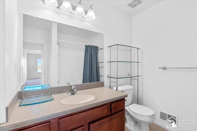 2767 Riverside Drive, Trenton, MI 48173