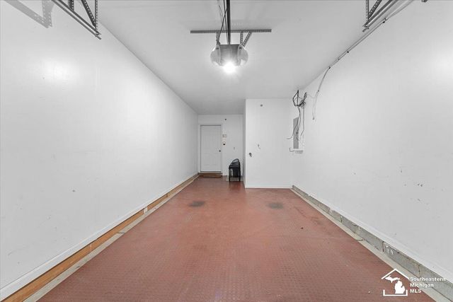 2767 Riverside Drive, Trenton, MI 48173