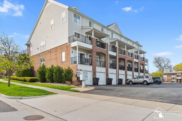 2767 Riverside Drive, Trenton, MI 48173