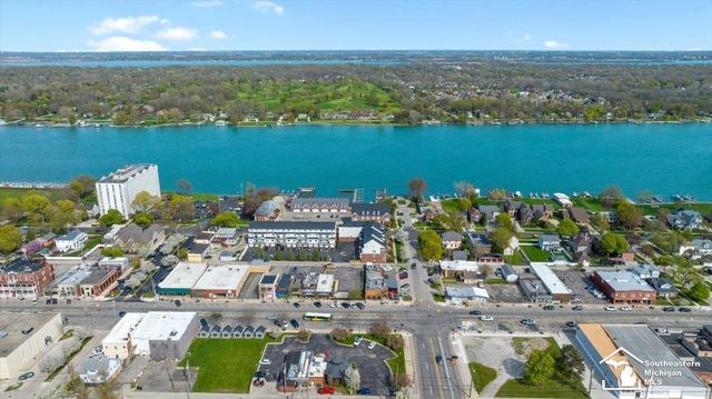 2767 Riverside Drive, Trenton, MI 48173