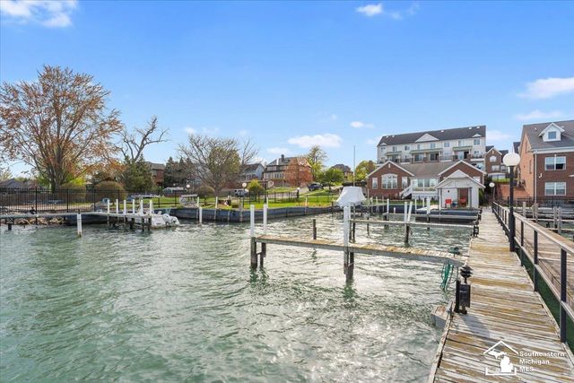 2767 Riverside Drive, Trenton, MI 48173