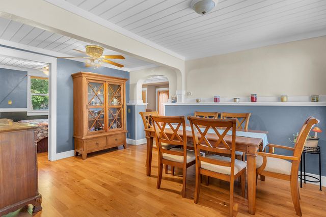 5587 W In-10, Demotte, IN 46310