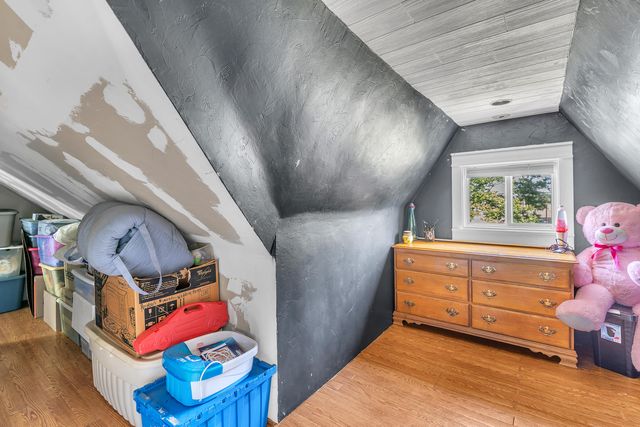 5587 W In-10, Demotte, IN 46310