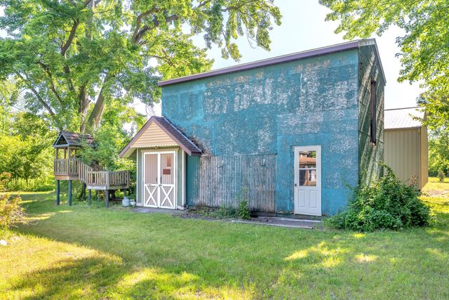 5587 W In-10, Demotte, IN 46310
