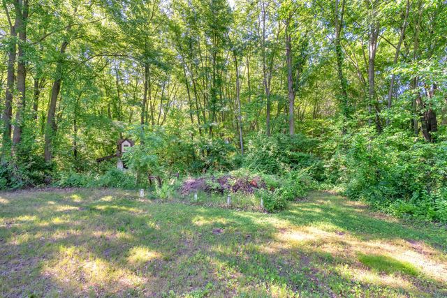 5587 W In-10, Demotte, IN 46310