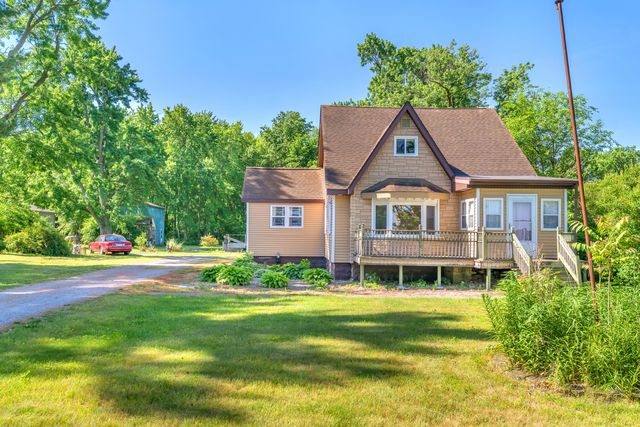 5587 W In-10, Demotte, IN 46310