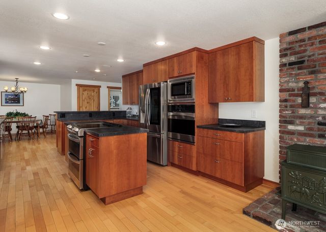 214 Edmonson Drive, Sequim, WA 98382