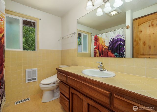 214 Edmonson Drive, Sequim, WA 98382