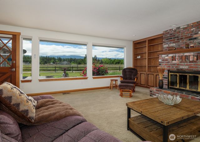 214 Edmonson Drive, Sequim, WA 98382
