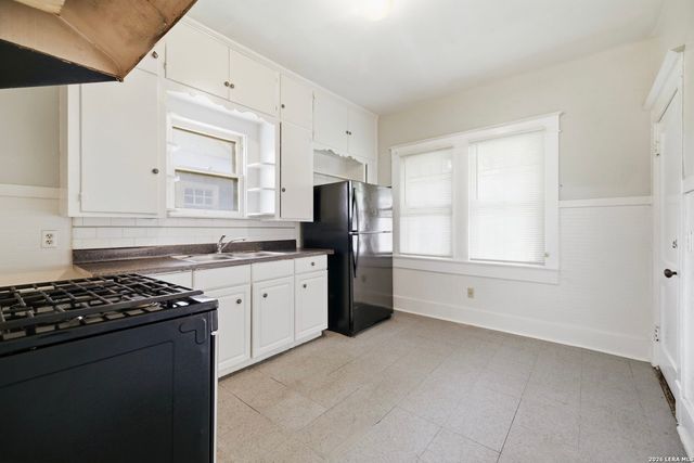 629 E PARK AVE, San Antonio, TX 78212