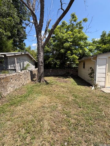 629 E PARK AVE, San Antonio, TX 78212