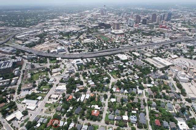 629 E PARK AVE, San Antonio, TX 78212