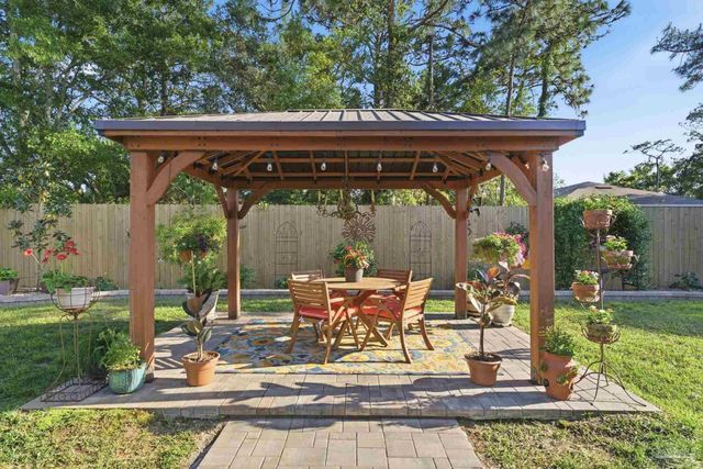 2078 Refuge Cir, Gulf Breeze, FL 32563