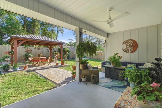 2078 Refuge Cir, Gulf Breeze, FL 32563