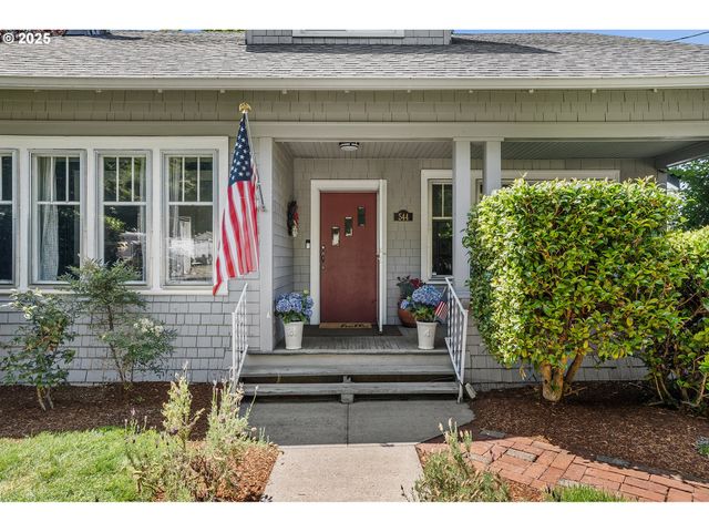 544 N MOLALLA Ave, Molalla, OR 97038