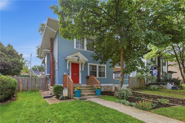 6133 BROOKSIDE Boulevard, Kansas City, MO 64113