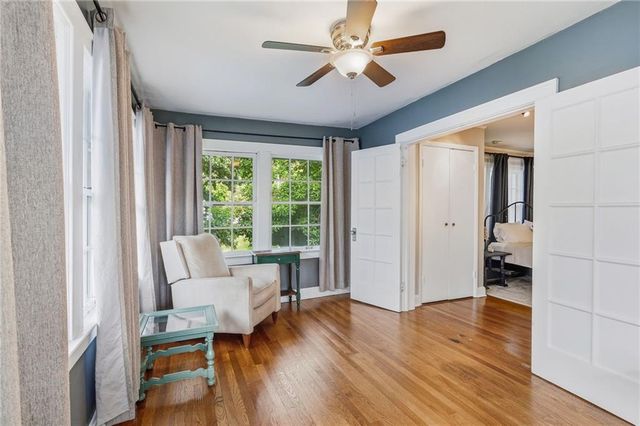 6133 BROOKSIDE Boulevard, Kansas City, MO 64113