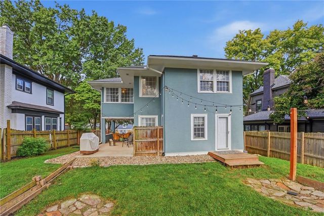 6133 BROOKSIDE Boulevard, Kansas City, MO 64113