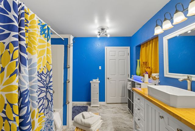 348 Sam Houston Street, Mineral Wells, TX 76067
