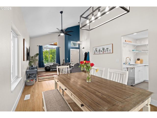 352 Se 68TH Ave, Hillsboro, OR 97123