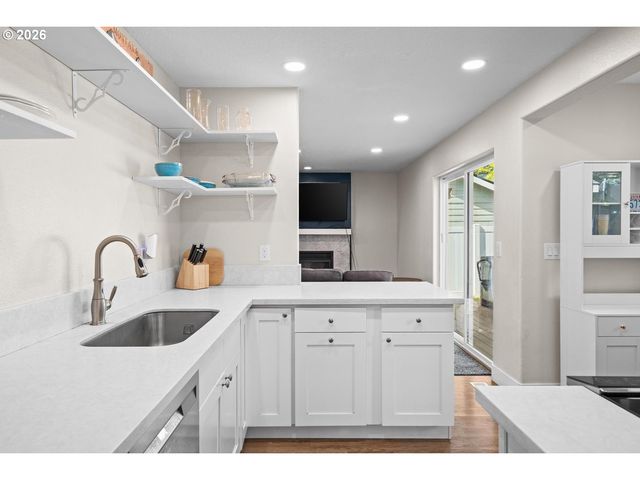 352 Se 68TH Ave, Hillsboro, OR 97123