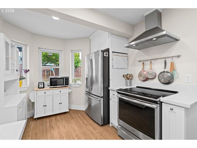 352 Se 68TH Ave, Hillsboro, OR 97123