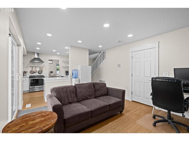 352 Se 68TH Ave, Hillsboro, OR 97123