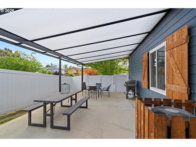 352 Se 68TH Ave, Hillsboro, OR 97123