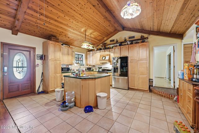 118 PARKIN Road, Pomona Park, FL 32181