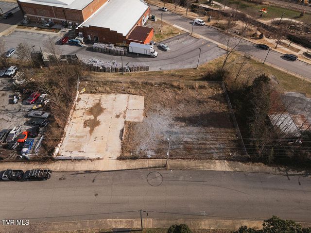 213 South Boone Street, Johnson City, TN 37604