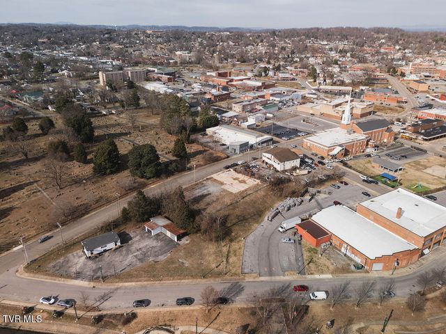 213 South Boone Street, Johnson City, TN 37604
